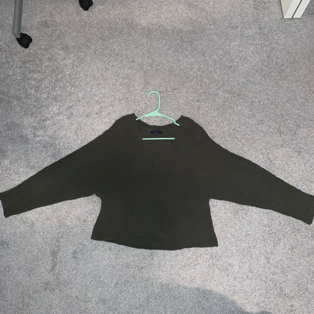 American eagle olive green cropped sweater